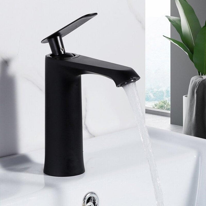 Mitigeur Lavabo | Élégance Prismatique - Designix Mitigeur Lavabo Noir