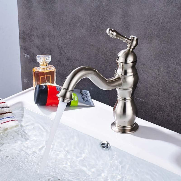 Mitigeur Lavabo Rétro | Lueur Éthérée - Designix Mitigeur Lavabo Bronze