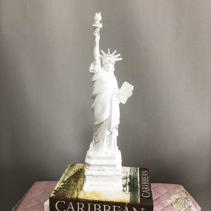 Modèle Réduit Statue Liberté | Oato - Designix Statuette Blanc 11cmx39cm
