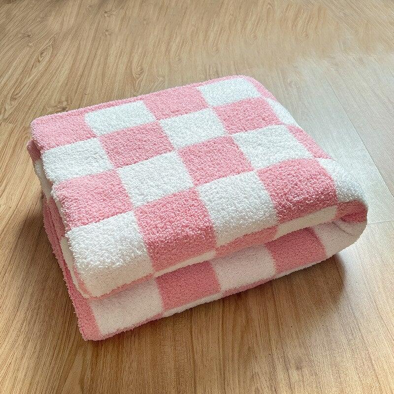 Plaid a Carreaux | Laine Douillette | Designix - Plaid Rose & Blanc   - https://designix.fr/