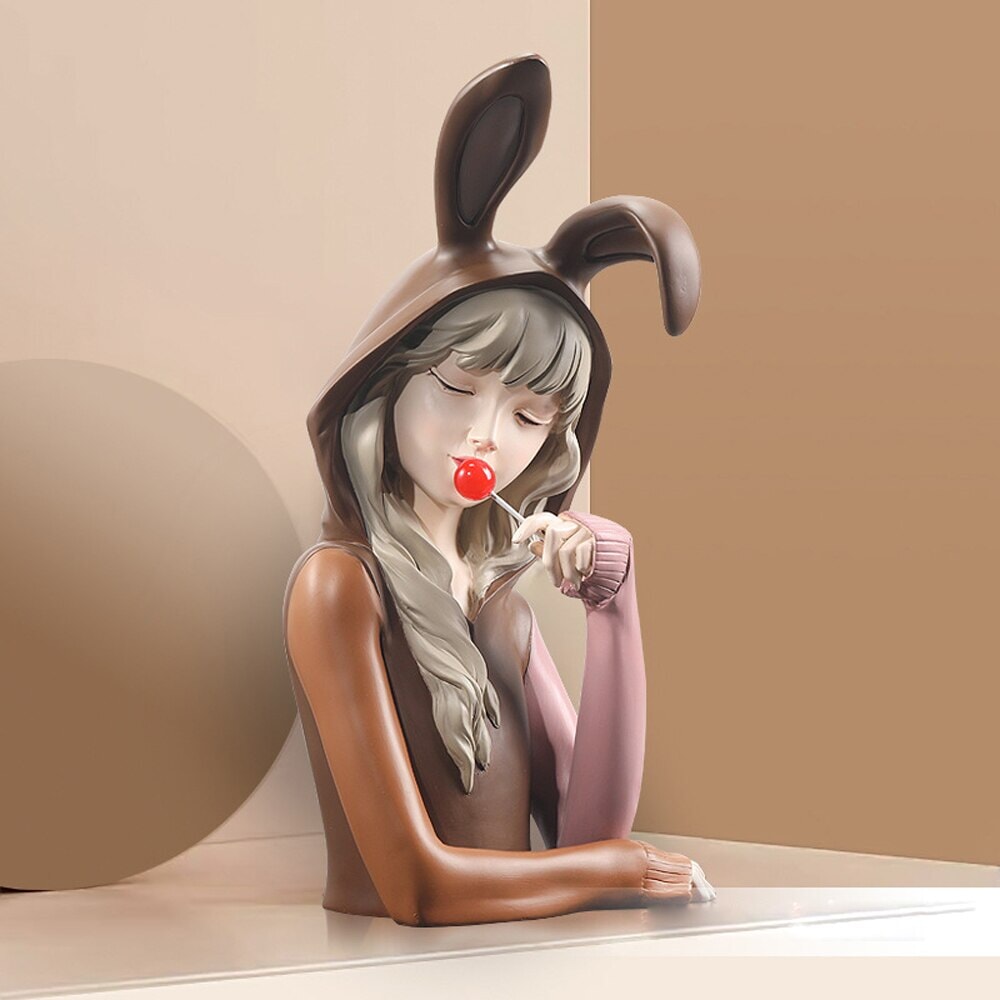 Statuette Femme | Lollipop | Designix - Statuette Marron   - https://designix.fr/