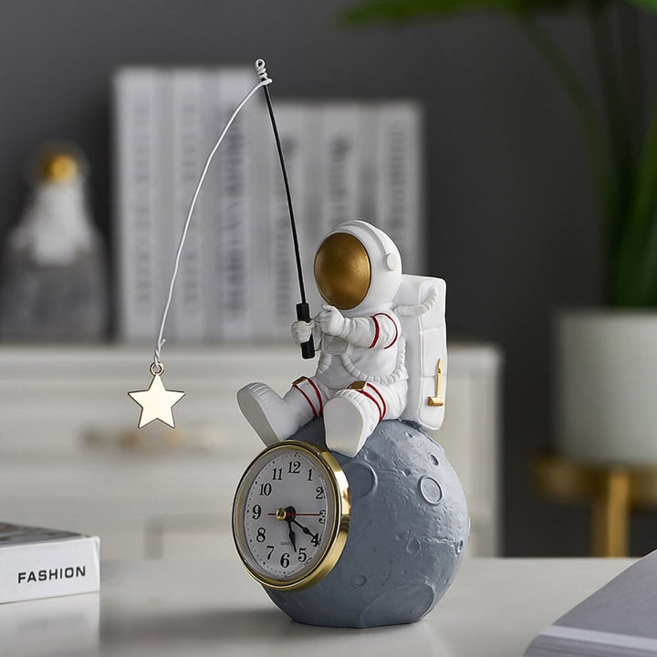 Statuette Horloge | Spaceman | Designix - Statuette    - https://designix.fr/