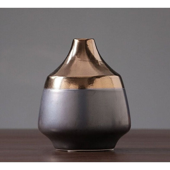 Vase en Céramique Artisanale | Raffinement Artistique | Designix - Vase Moyen | 14x17 cm   - https://designix.fr/